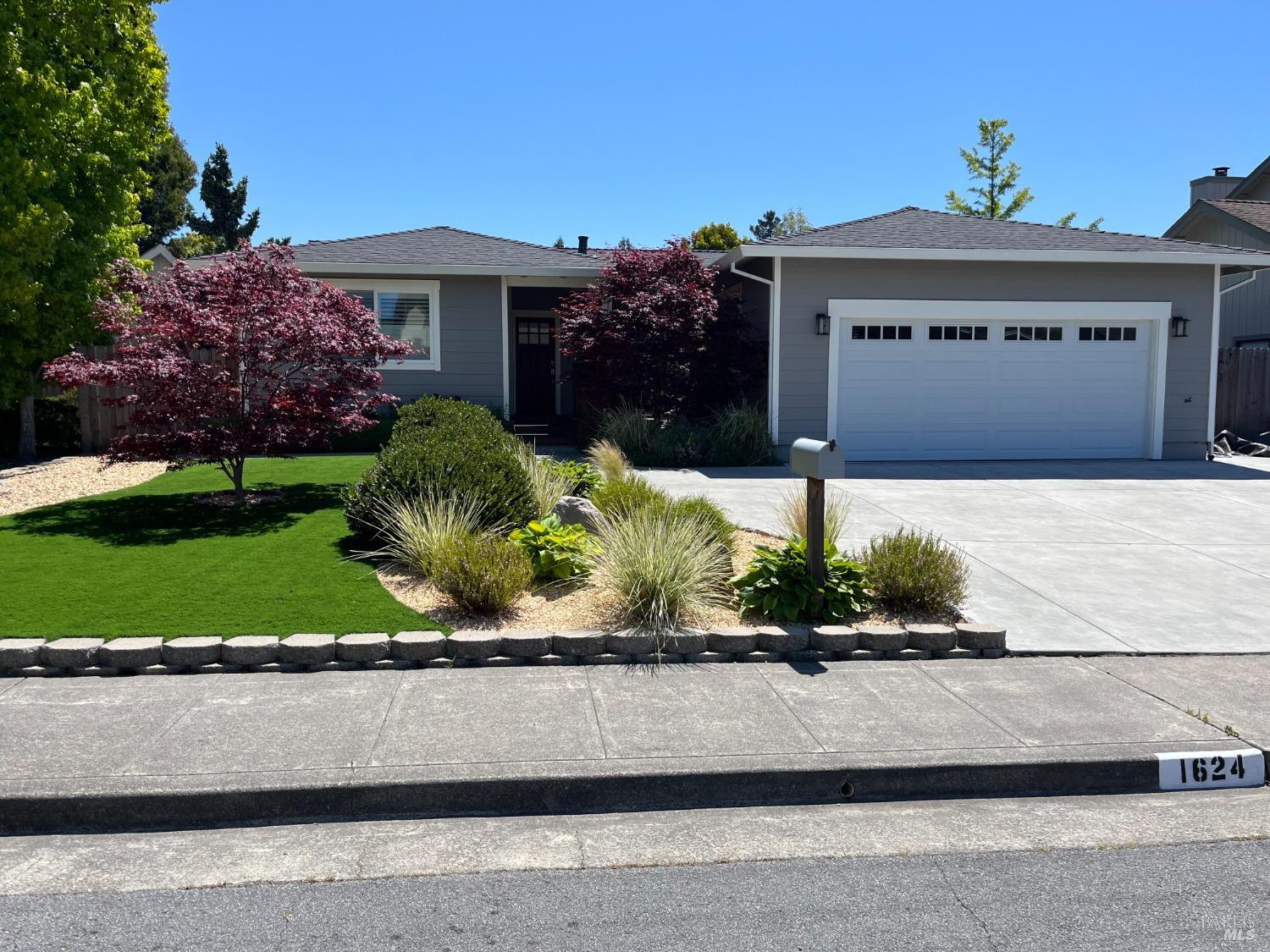 1624 Del Oro Cir