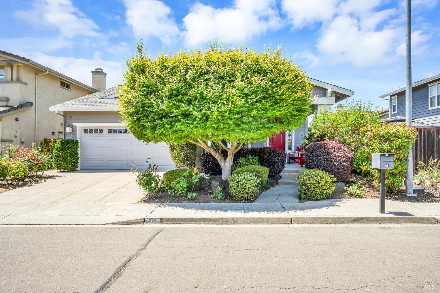 71 Skipping Rock Way