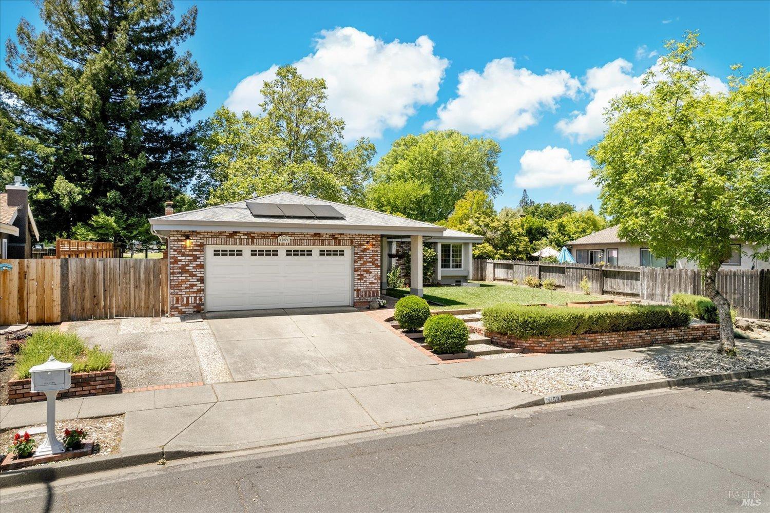 1059 Century Dr