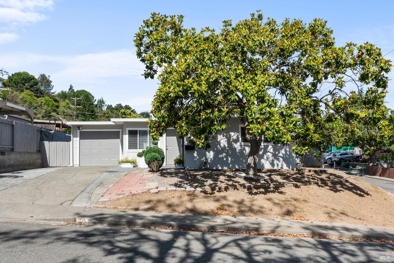 871 Palou Street