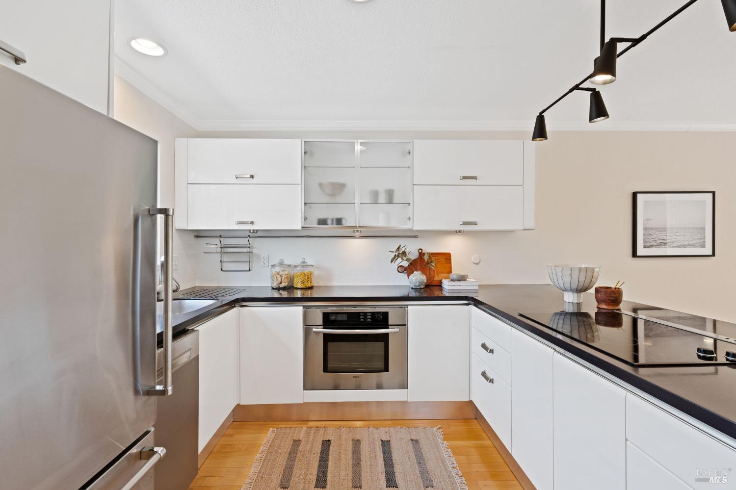 19 Pixley Ave #22