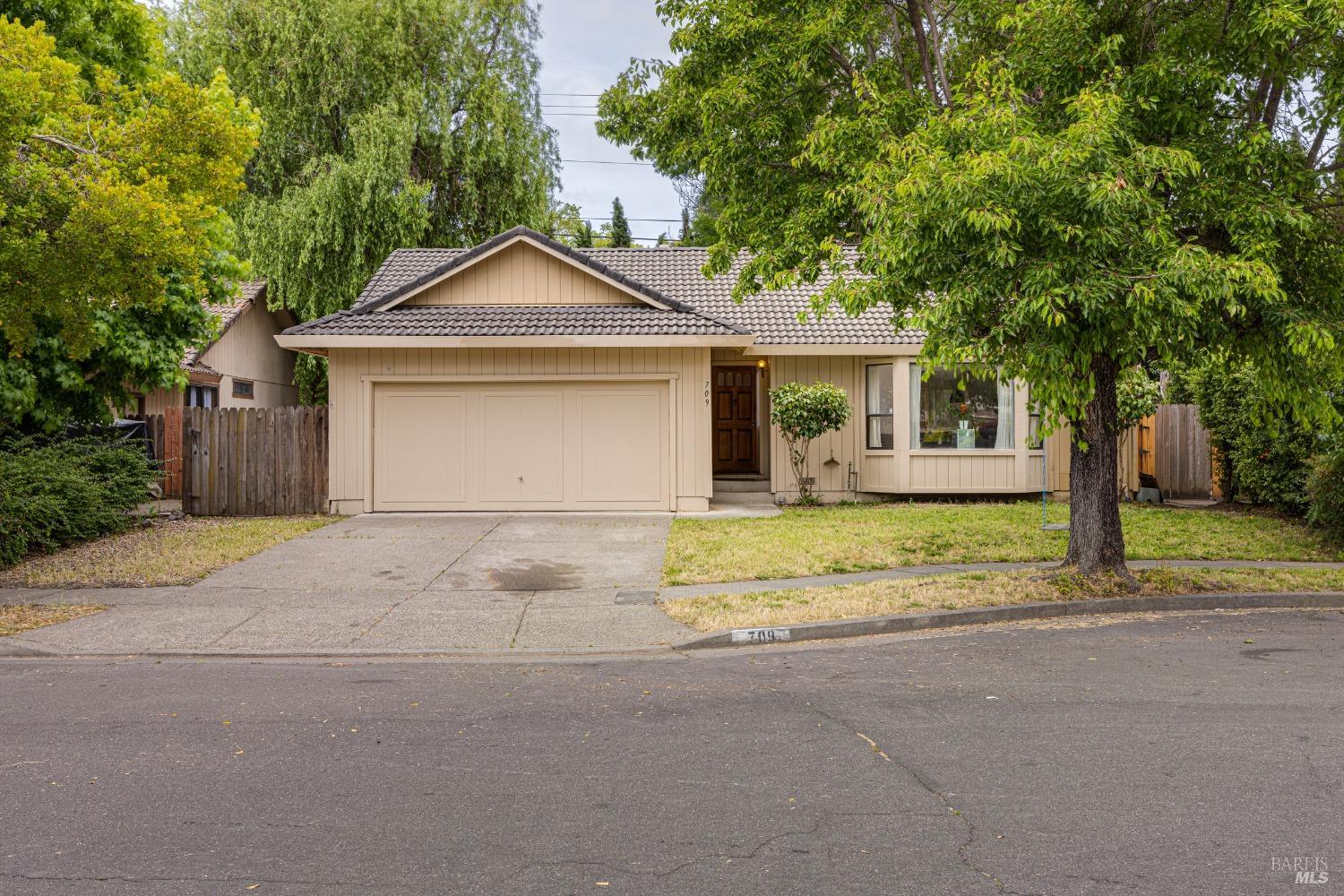709 Placer Ct