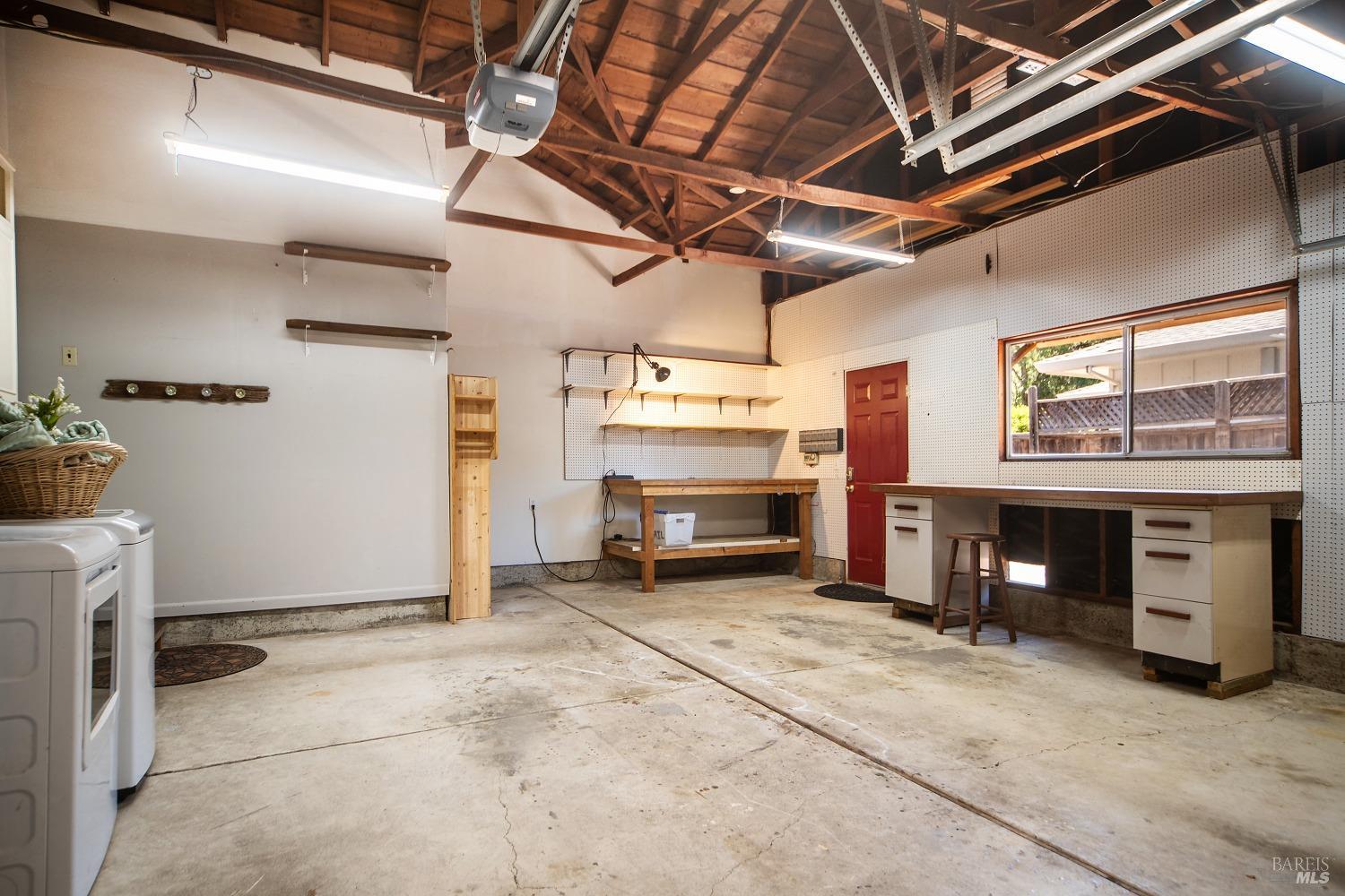 2513 Creekside Rd