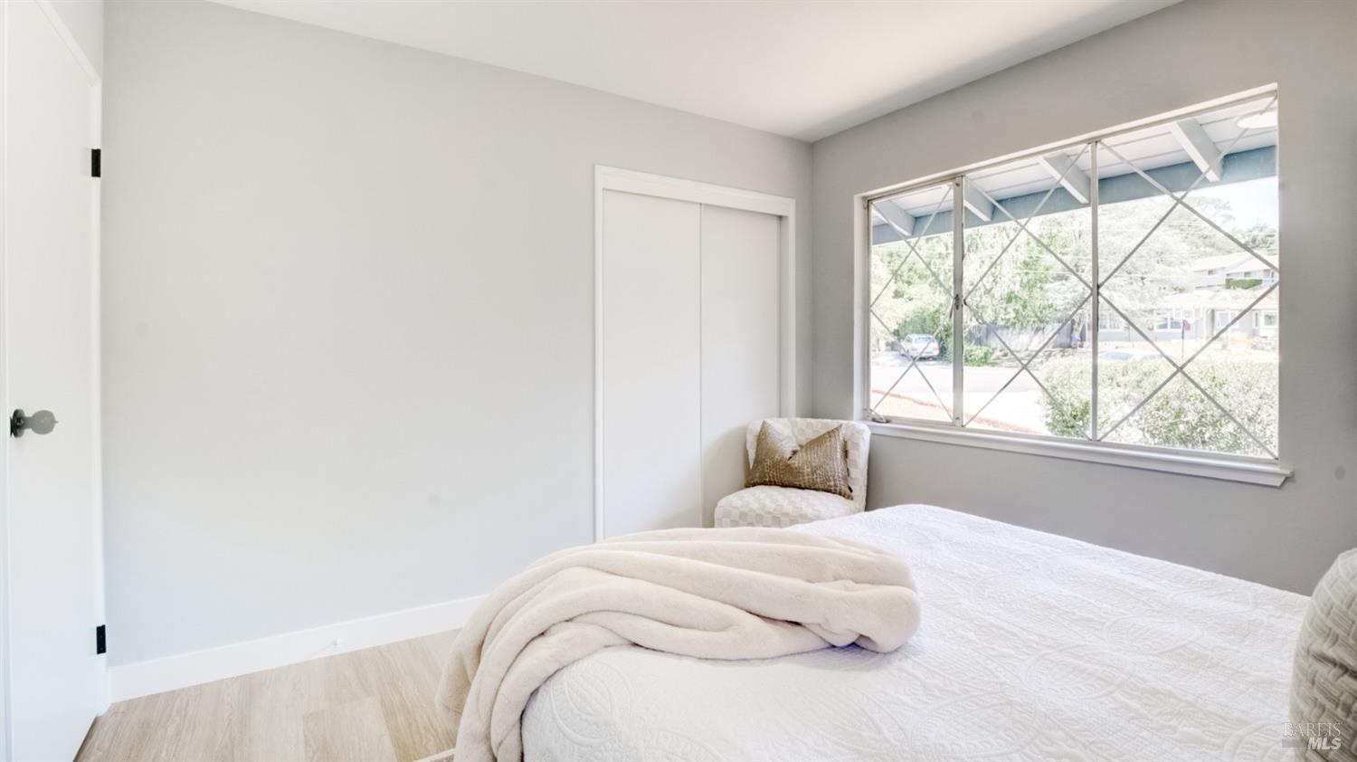 307 Ellen Ct