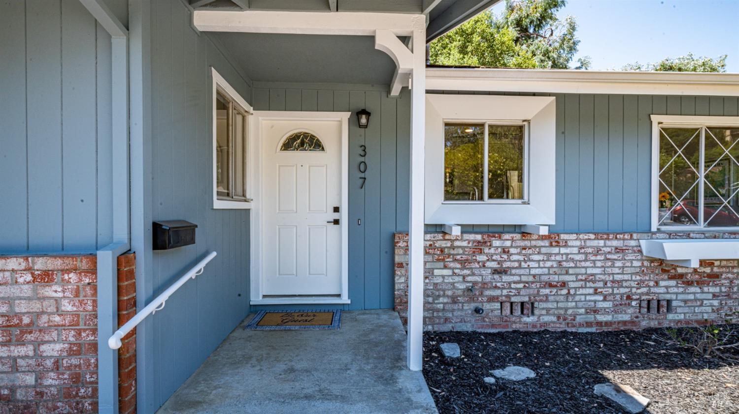 307 Ellen Ct
