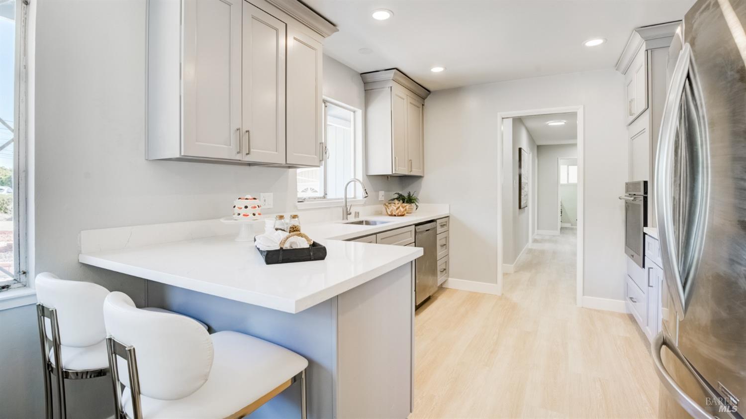 307 Ellen Ct