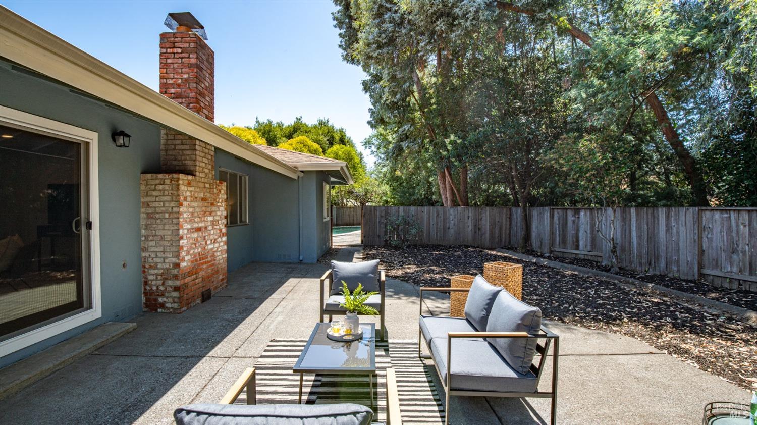 307 Ellen Ct