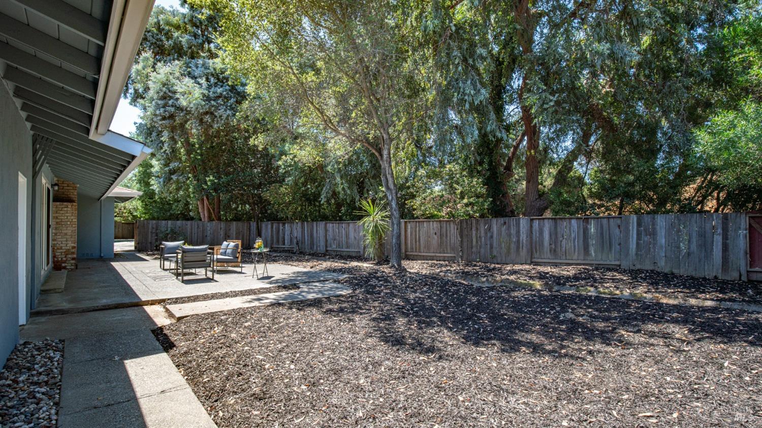 307 Ellen Ct