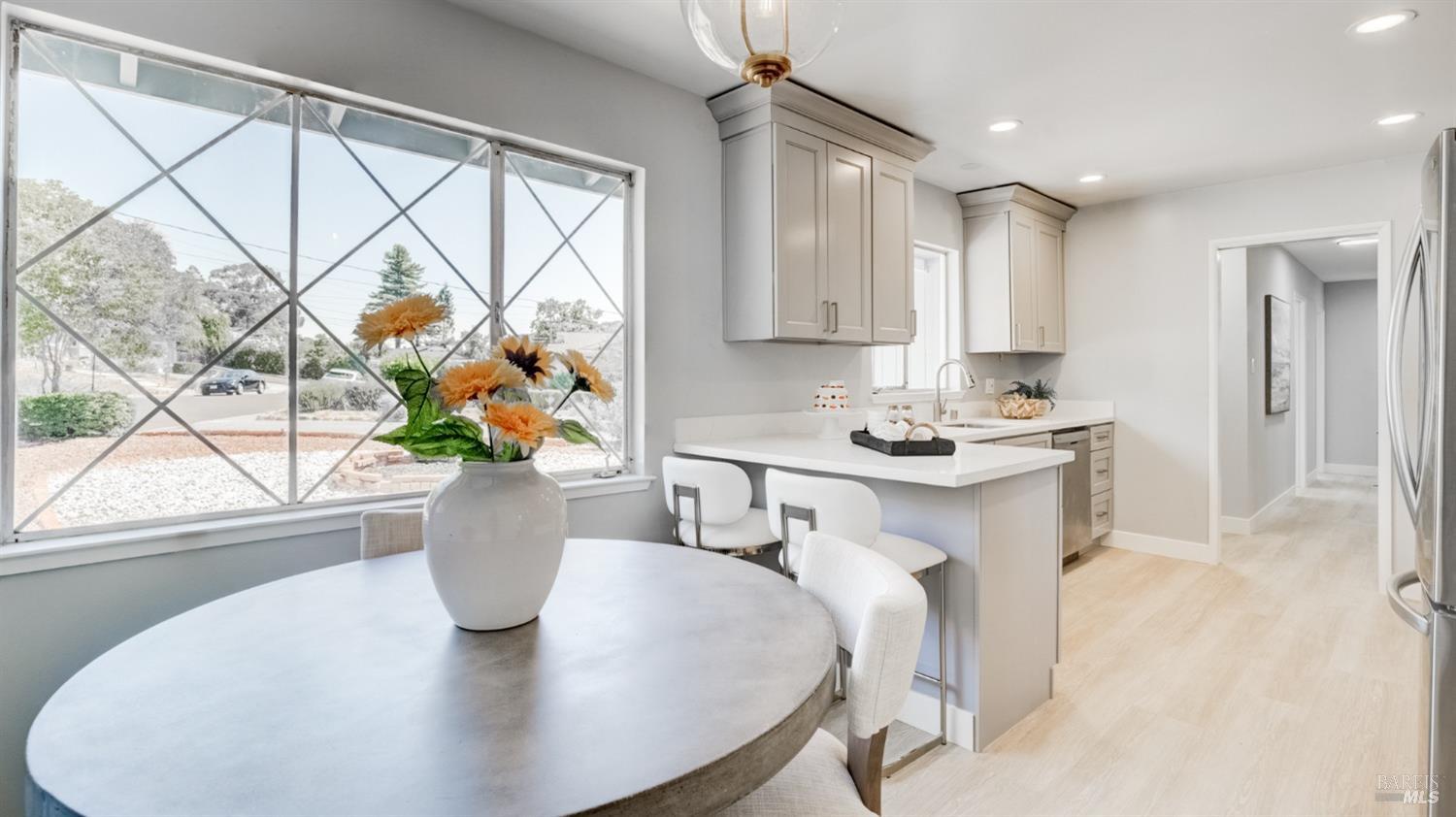 307 Ellen Ct