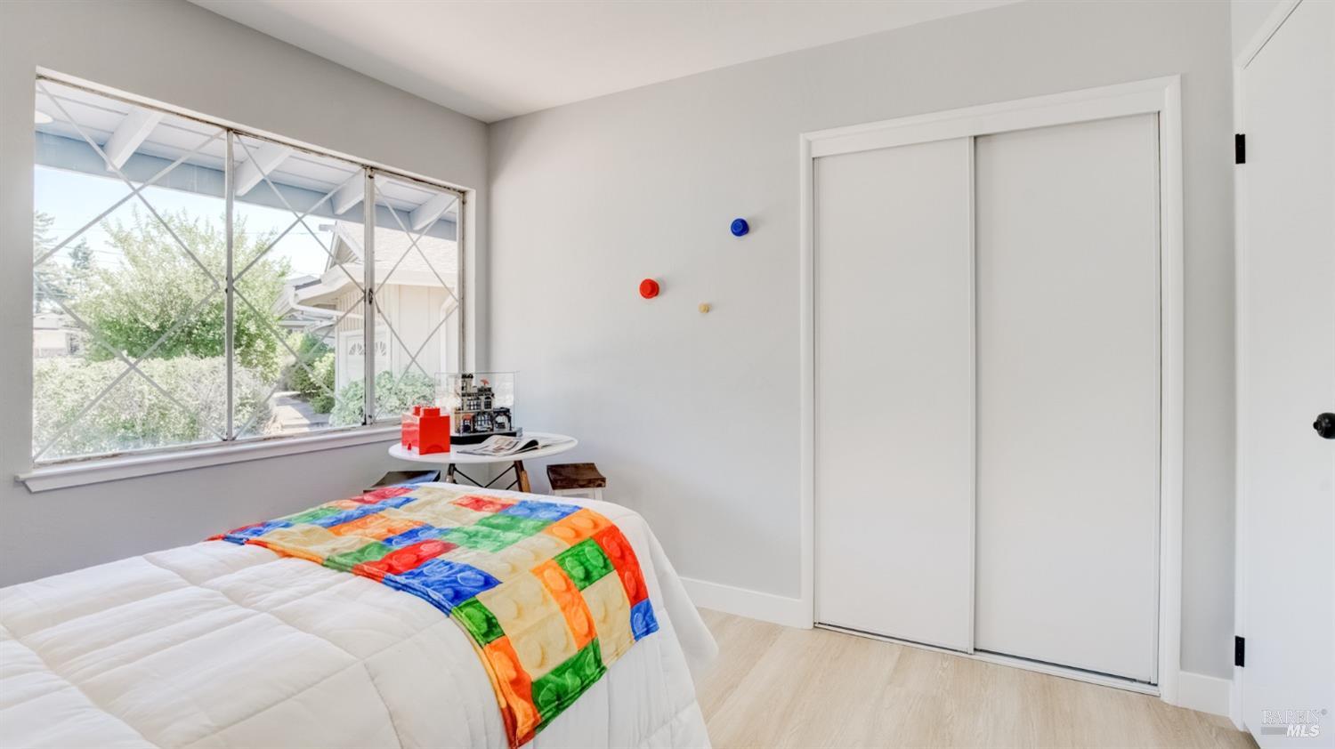 307 Ellen Ct