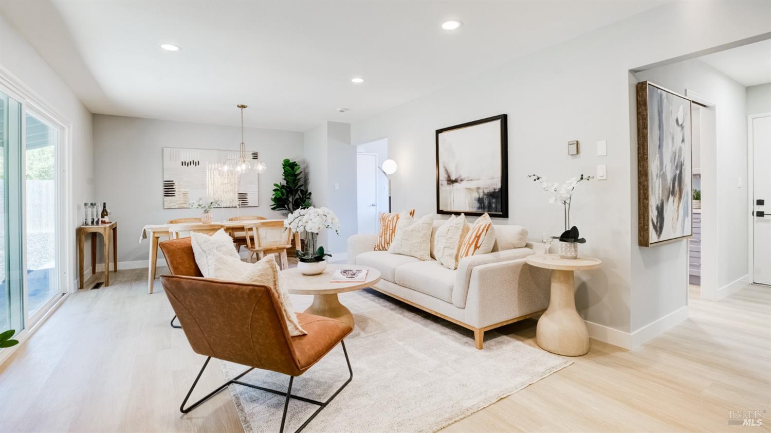 307 Ellen Ct