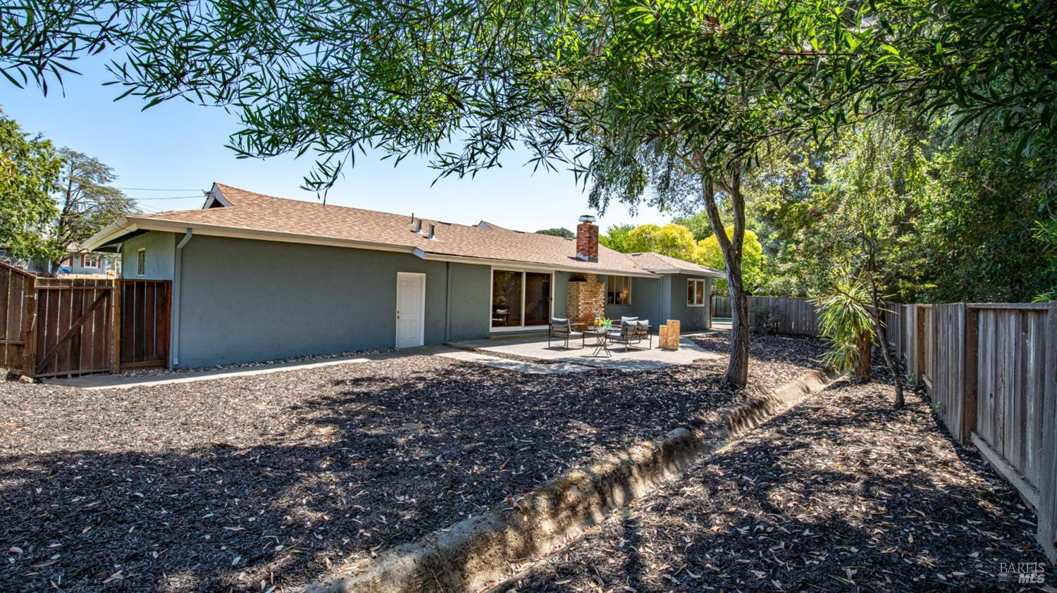 307 Ellen Ct