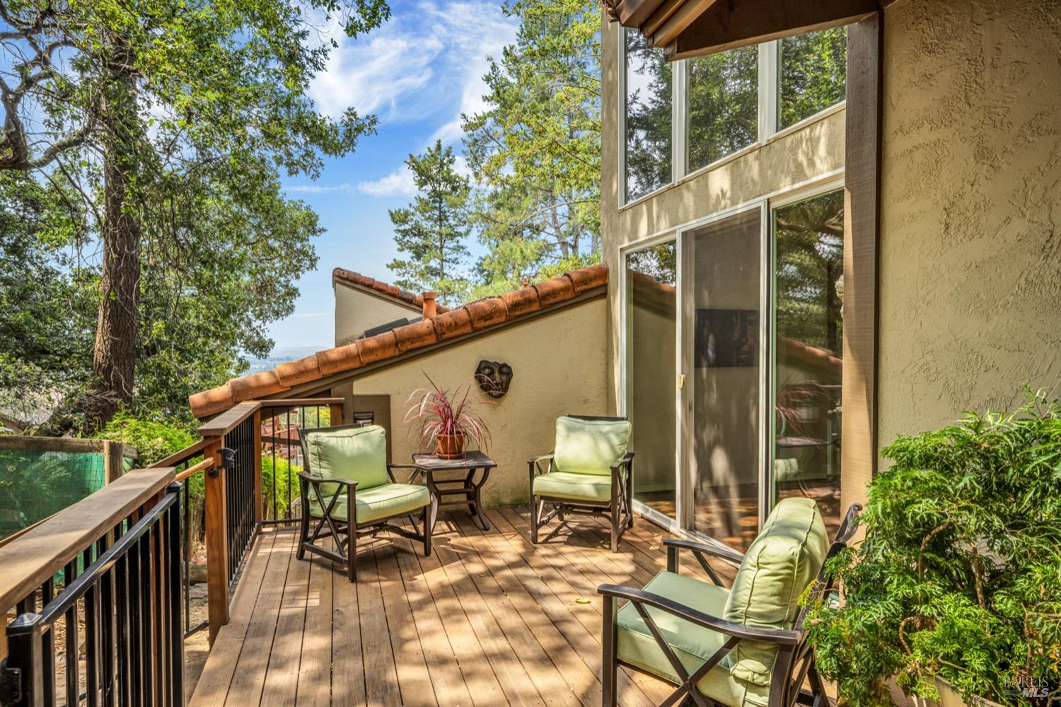3600 Holly Ridge Dr