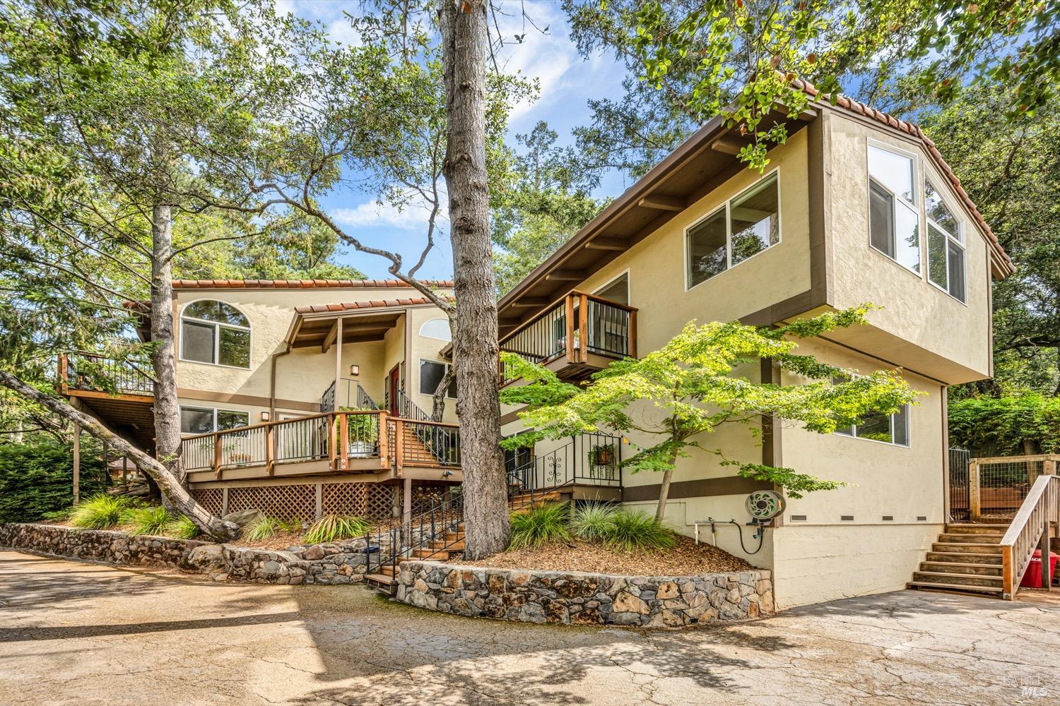 3600 Holly Ridge Dr