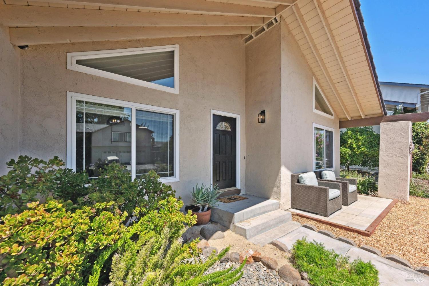 2021 Sultana Dr