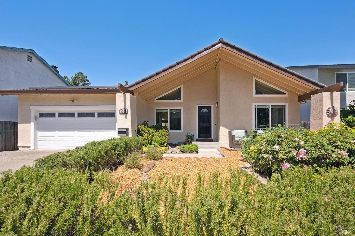 2021 Sultana Dr