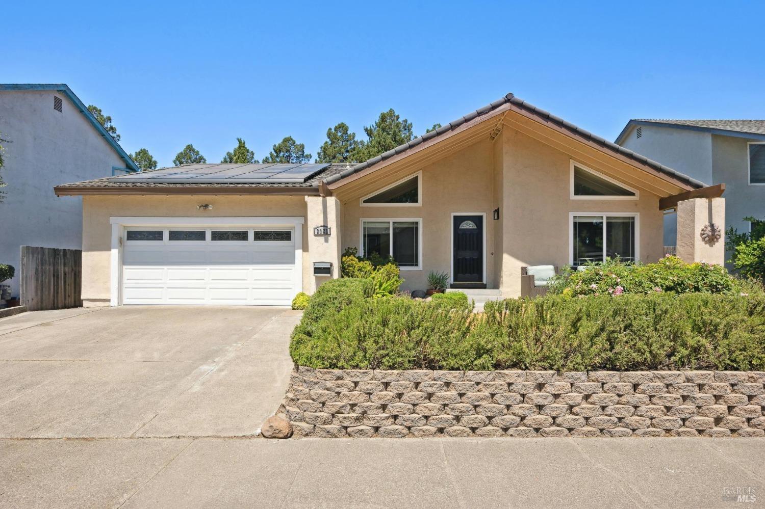 2021 Sultana Dr