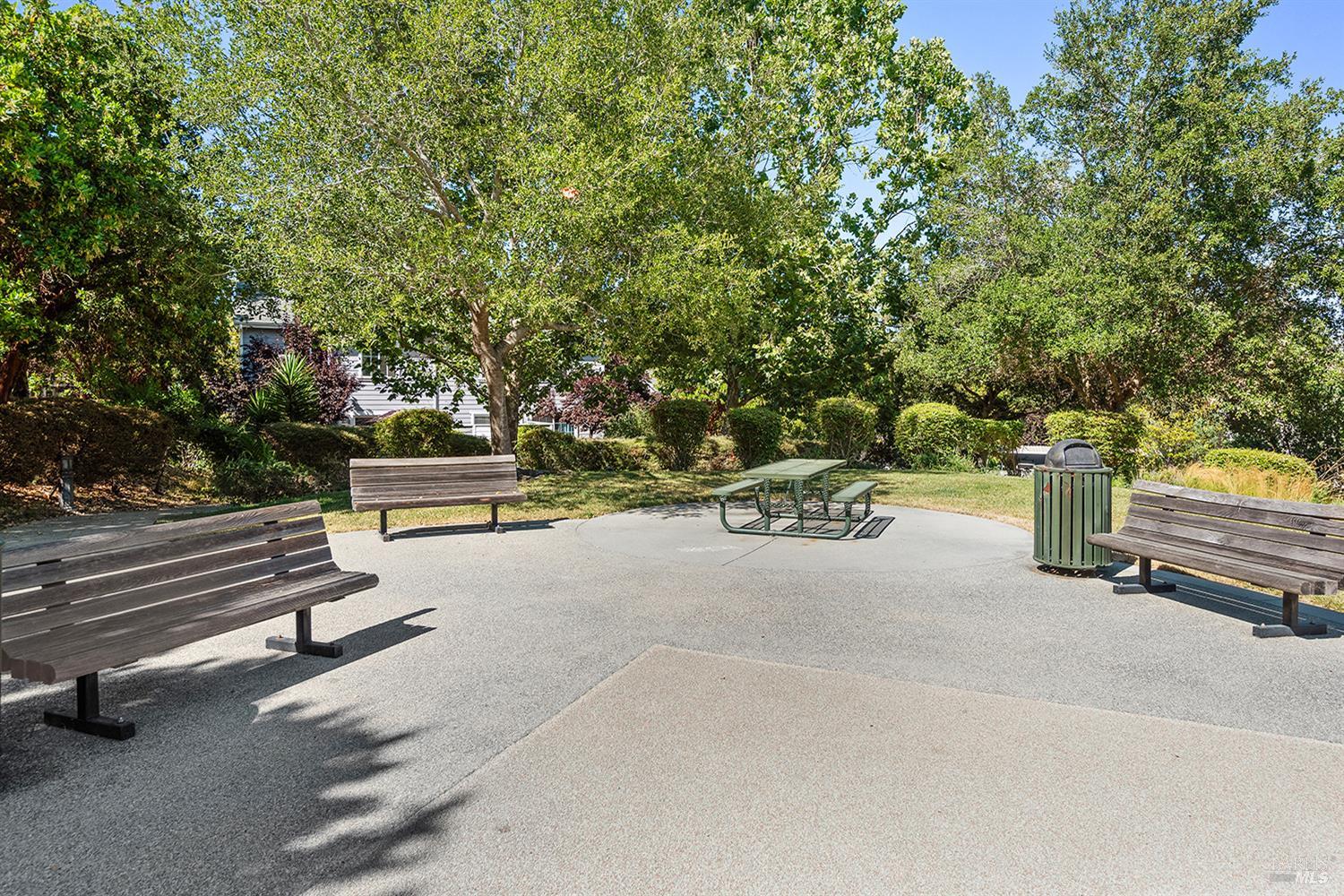 24 Kelly Dr