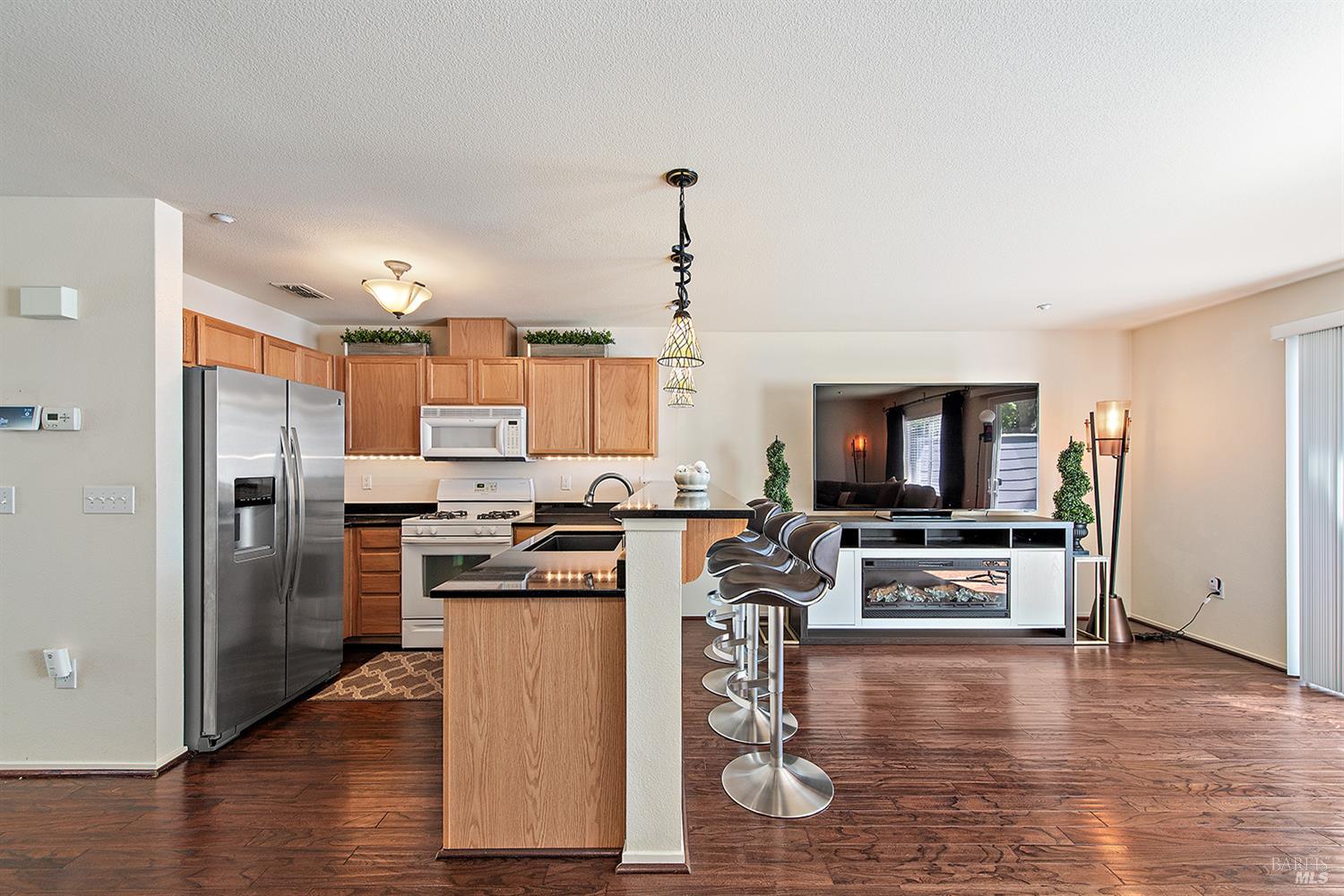 24 Kelly Dr