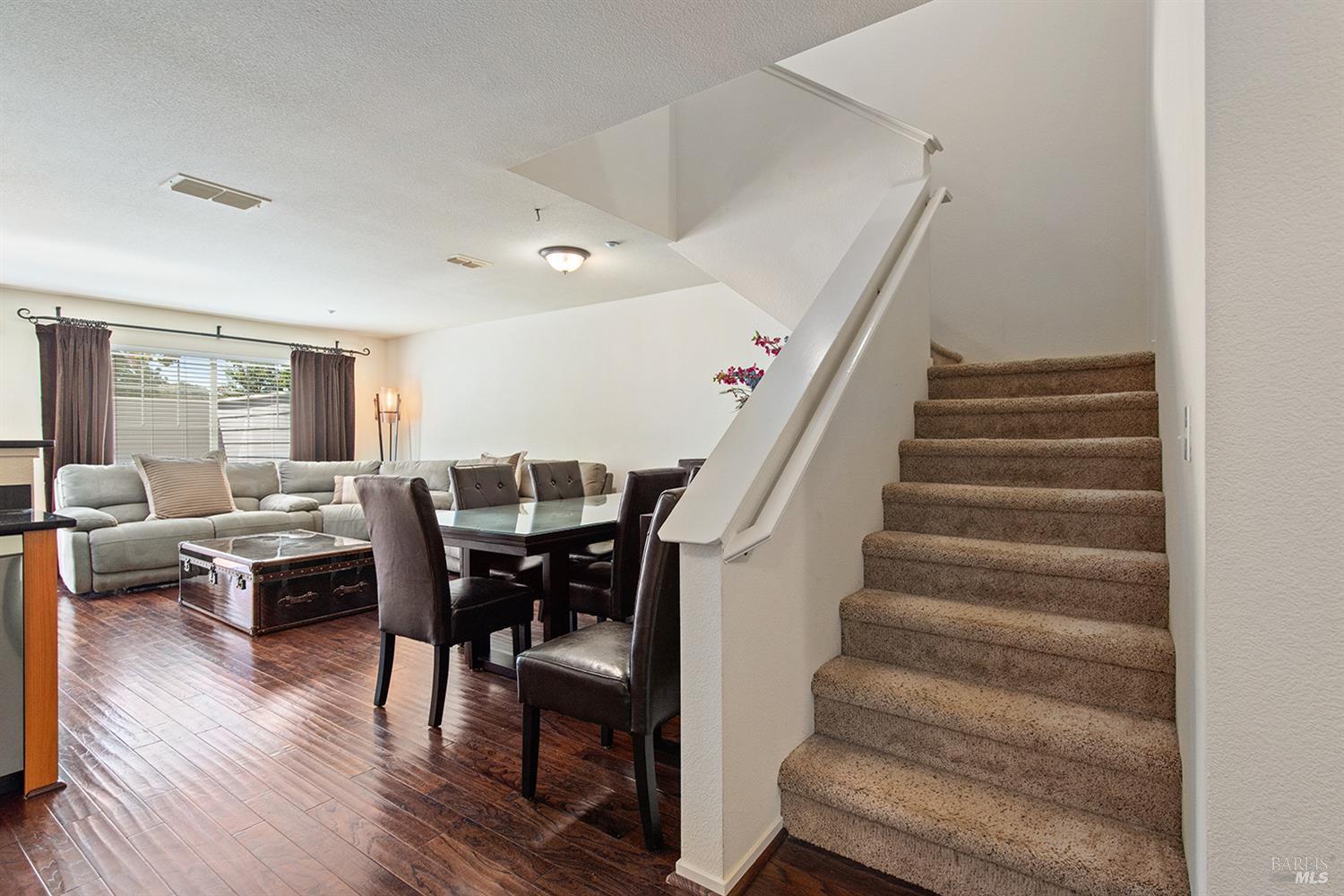 24 Kelly Dr
