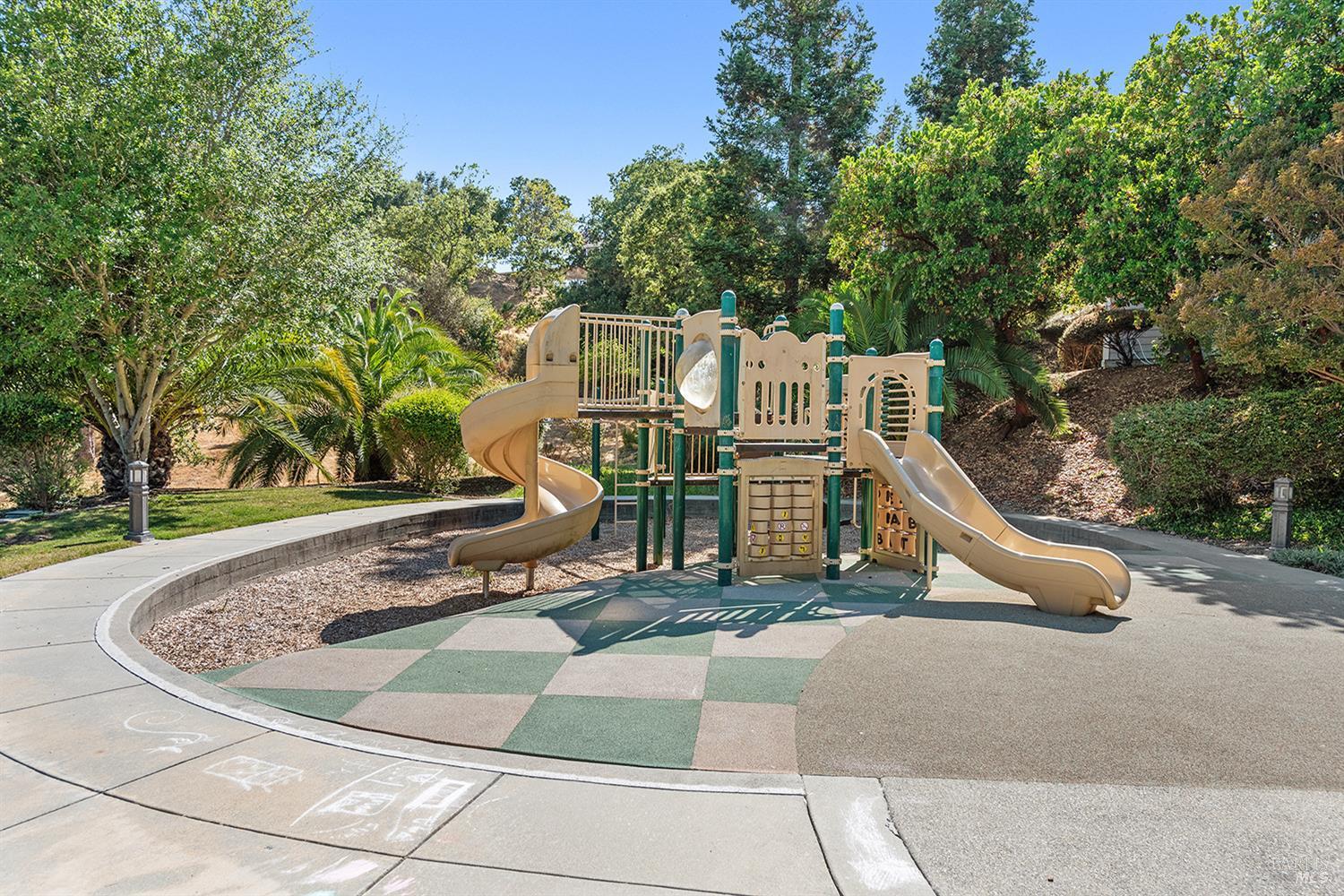 24 Kelly Dr