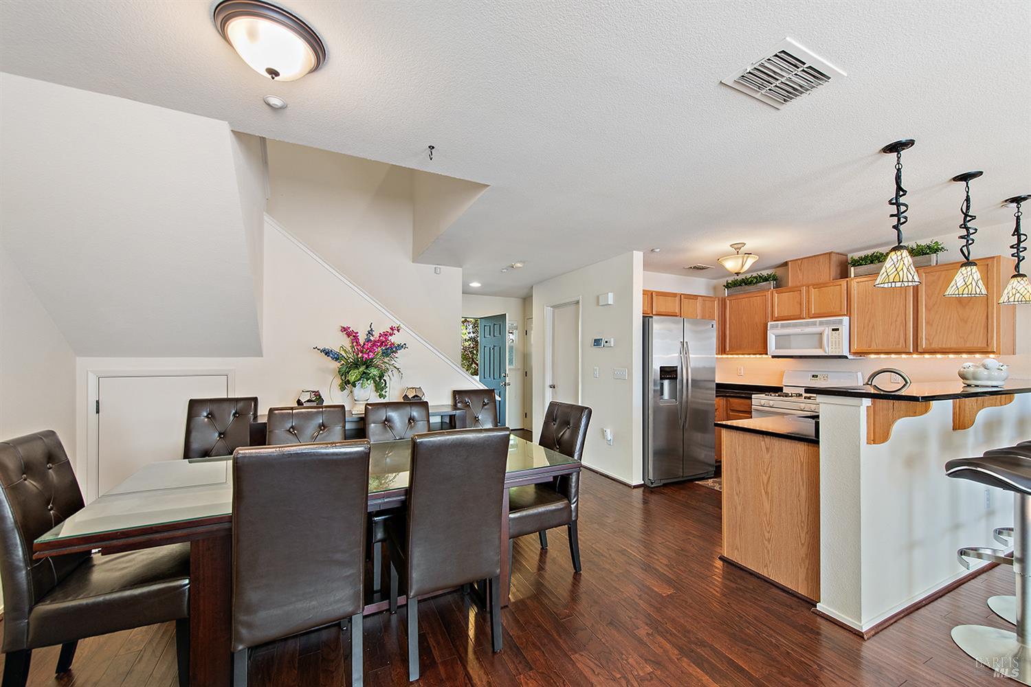 24 Kelly Dr