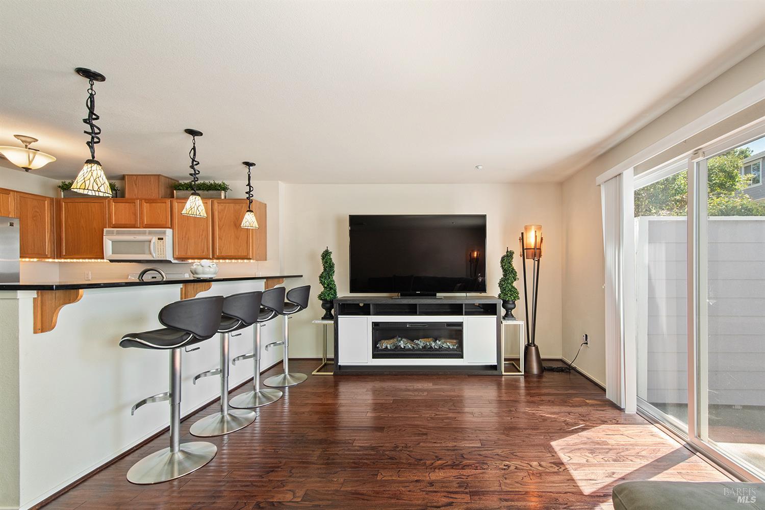 24 Kelly Dr