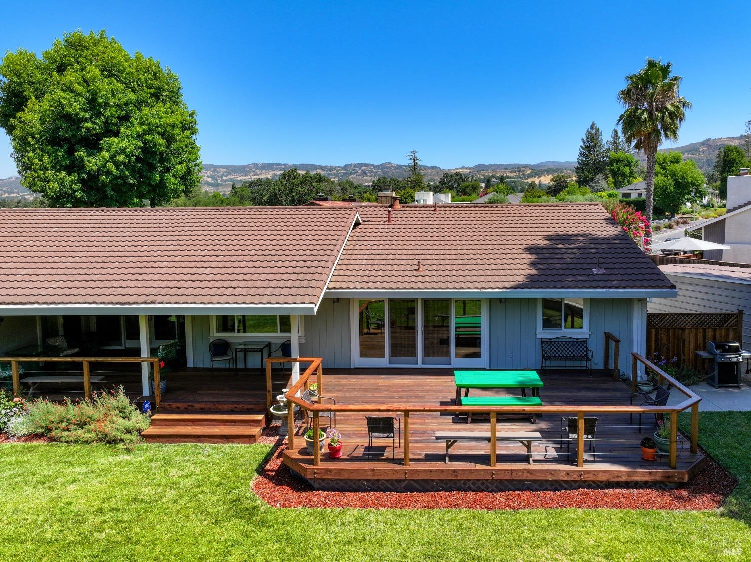 233 Saint Andrews Dr
