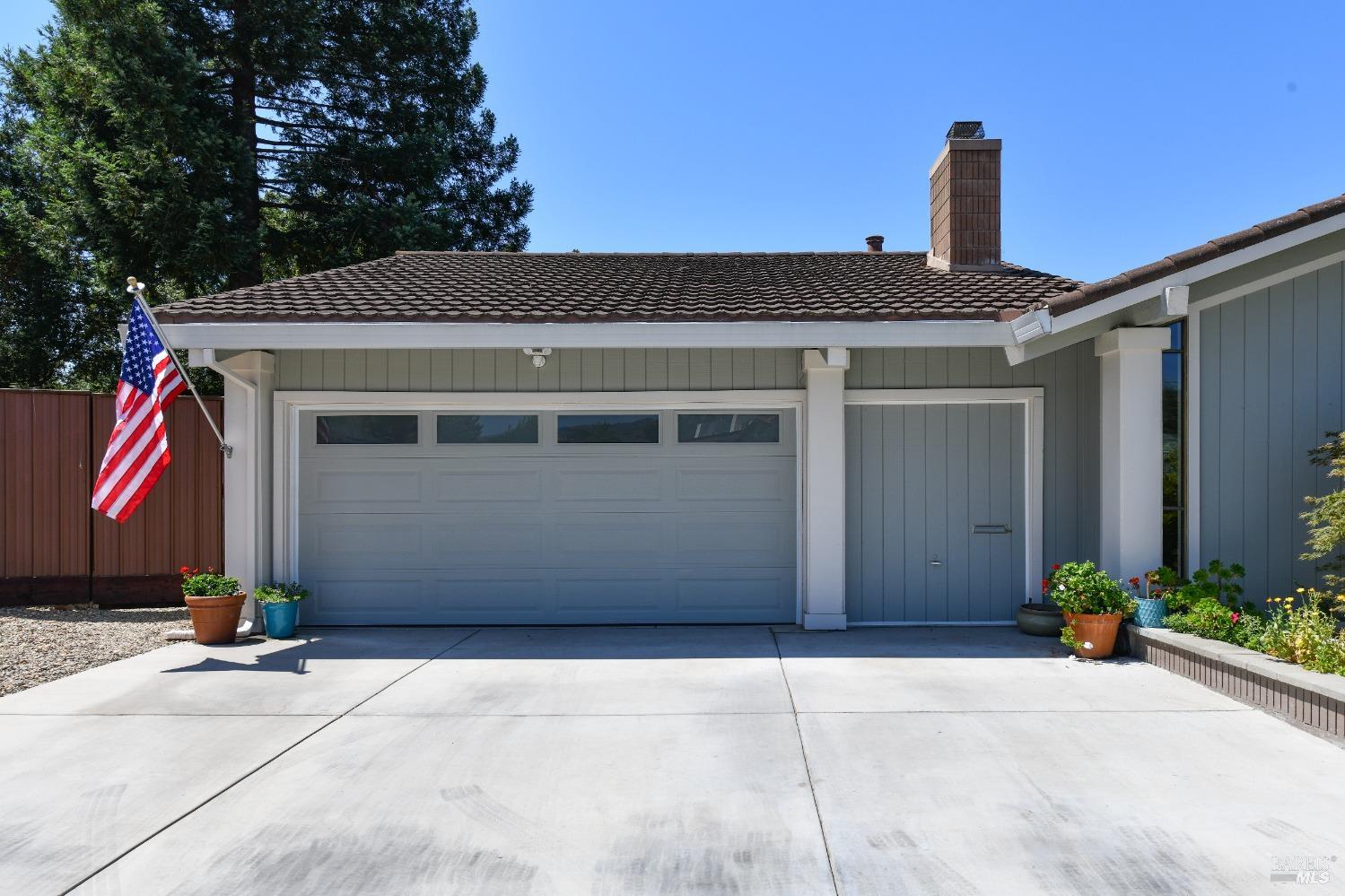 233 Saint Andrews Dr