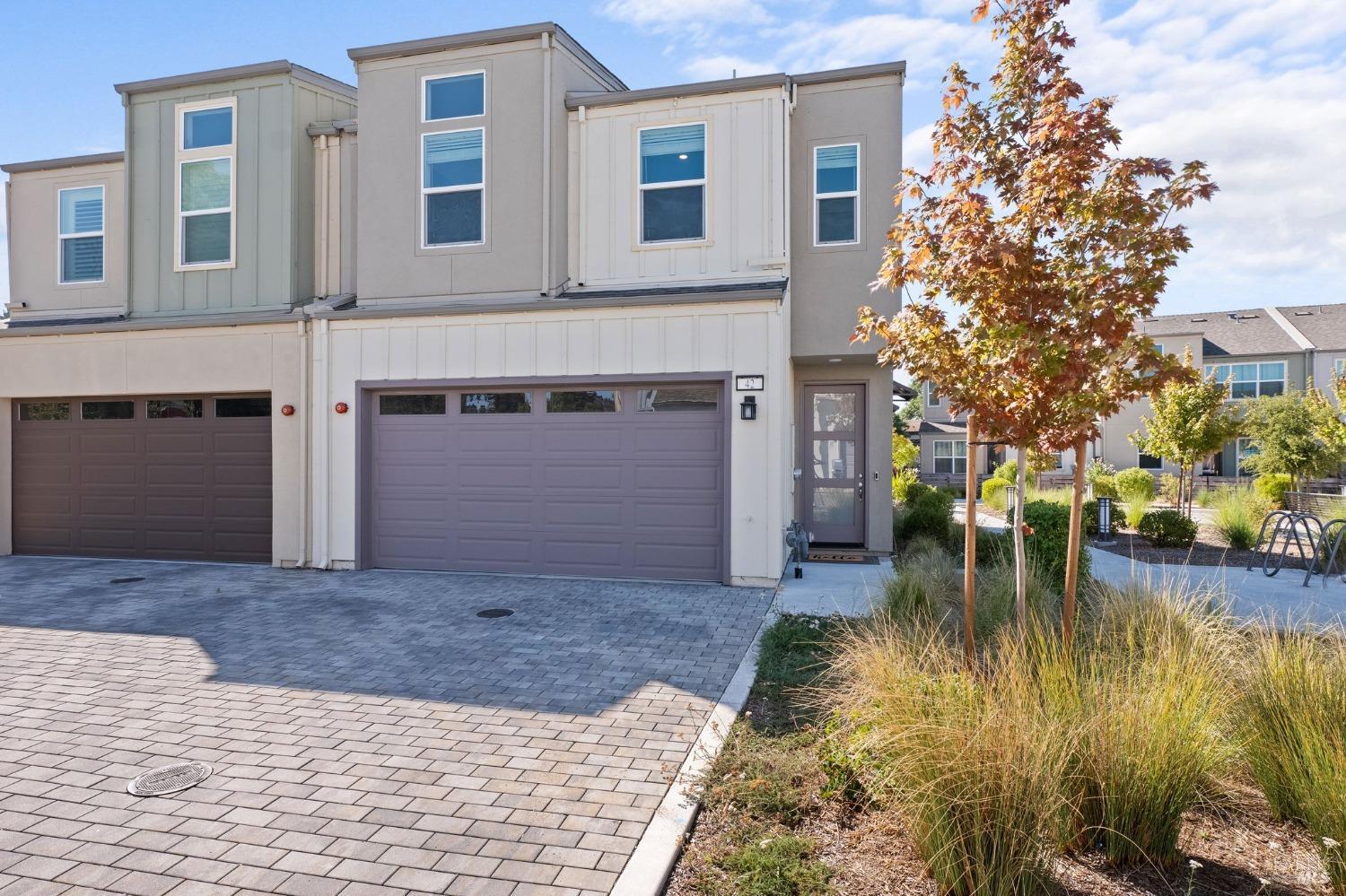 42 Yarrow Way
