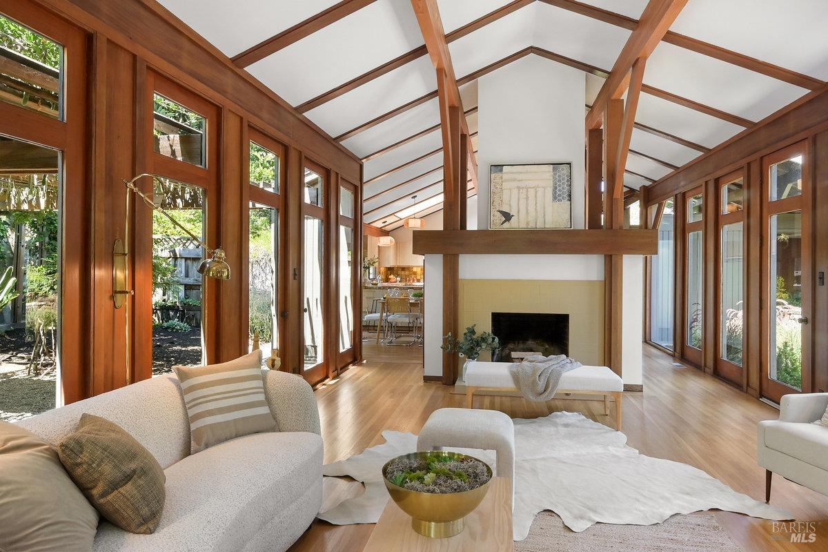 201 Van Winkle Dr