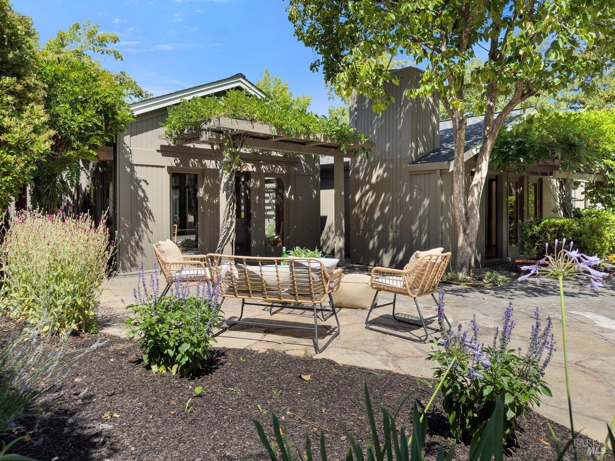 201 Van Winkle Dr