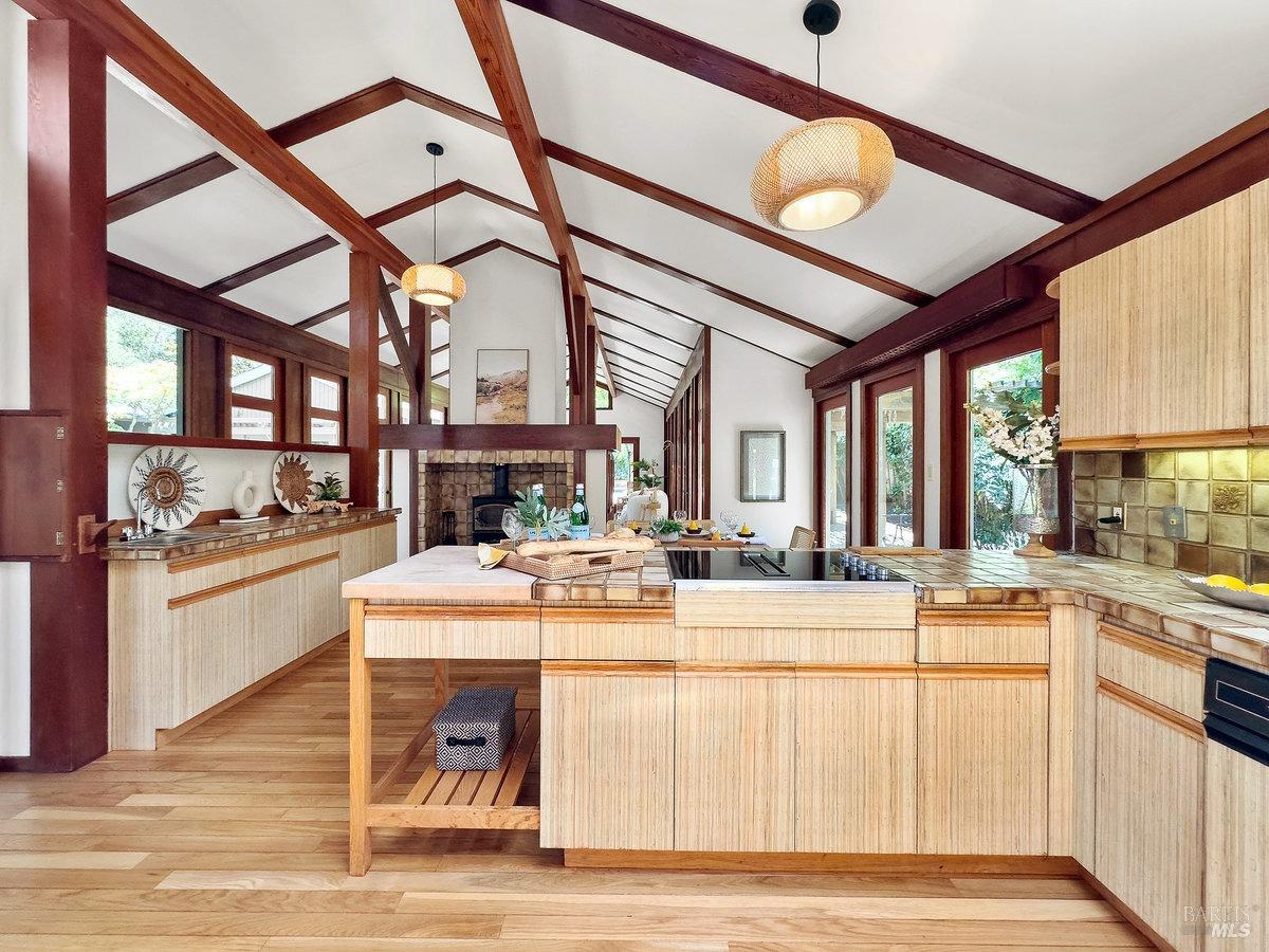 201 Van Winkle Dr