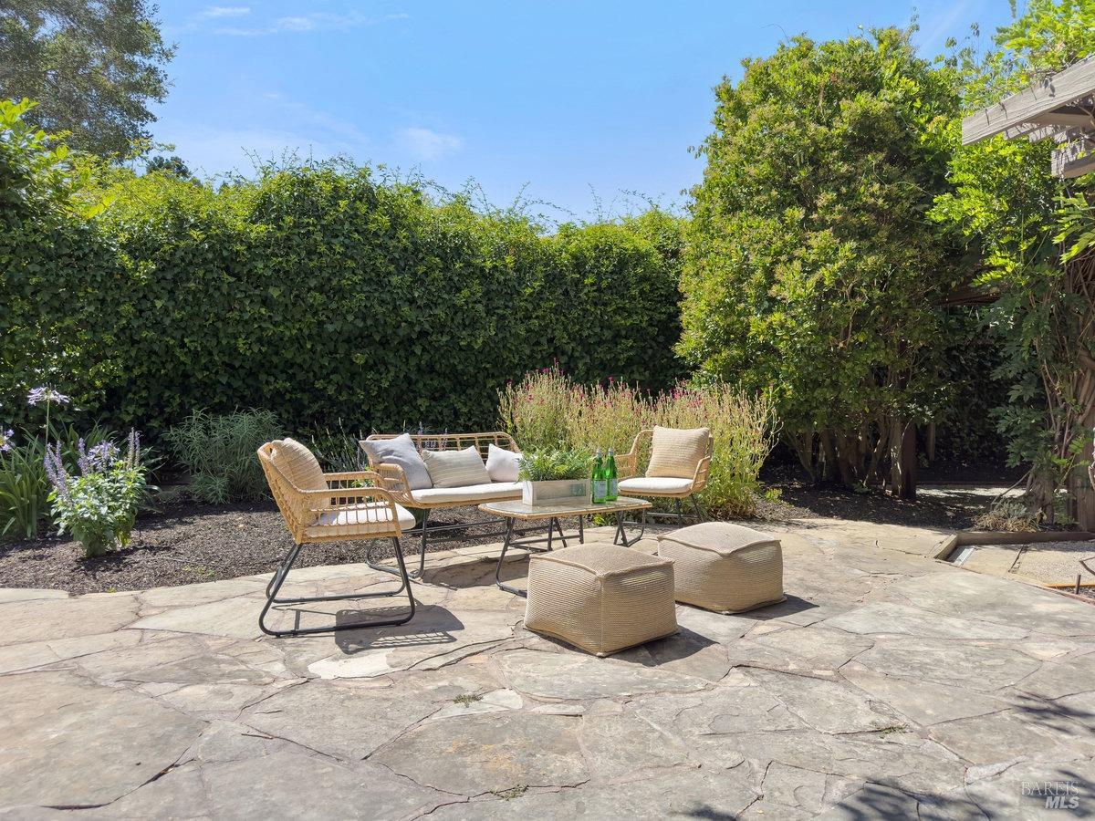 201 Van Winkle Dr