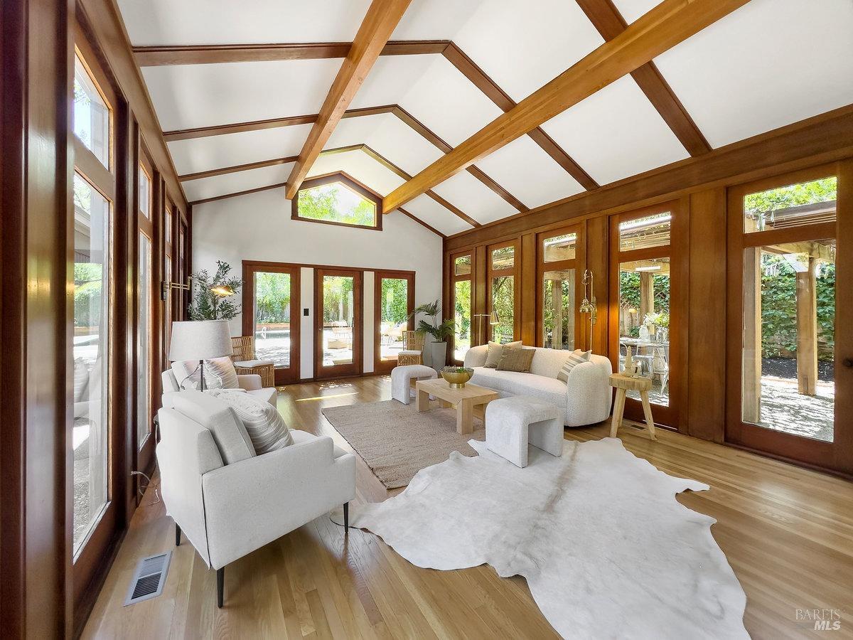 201 Van Winkle Dr