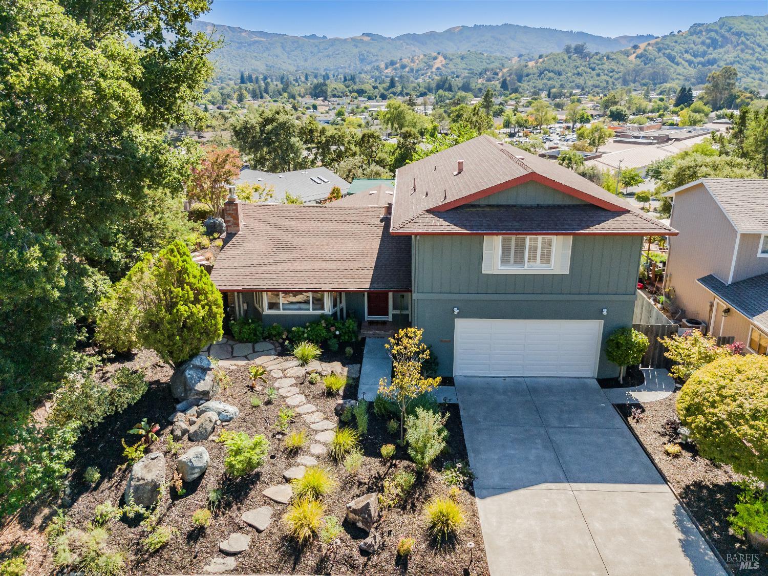 22 Andreas Ct