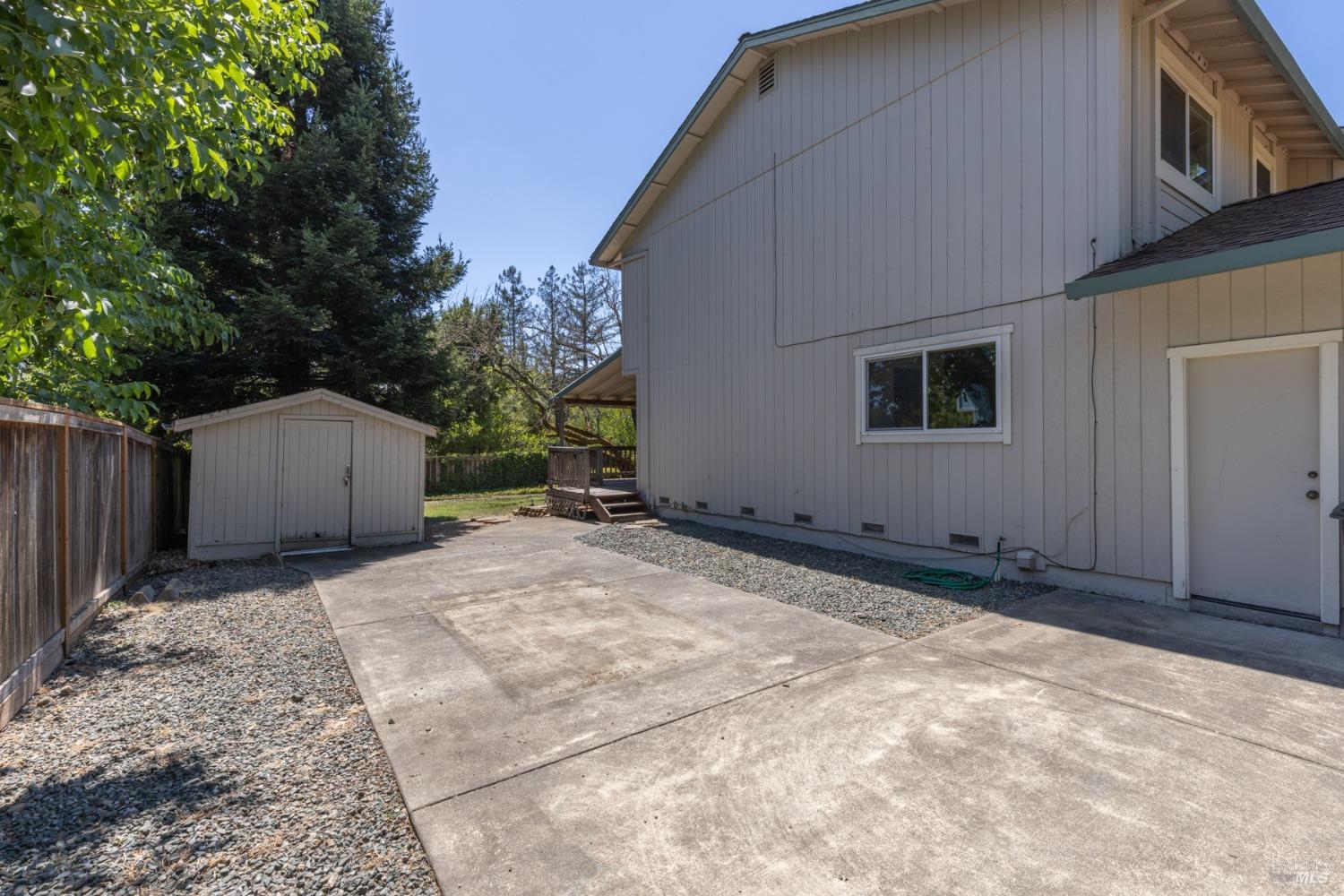 5720 Los Alamos Ct