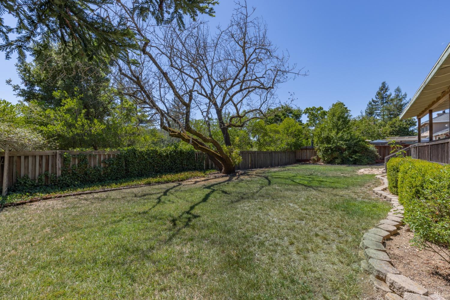 5720 Los Alamos Ct