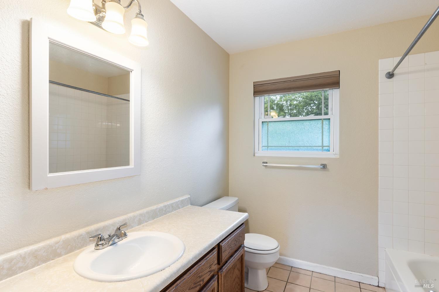 5720 Los Alamos Ct