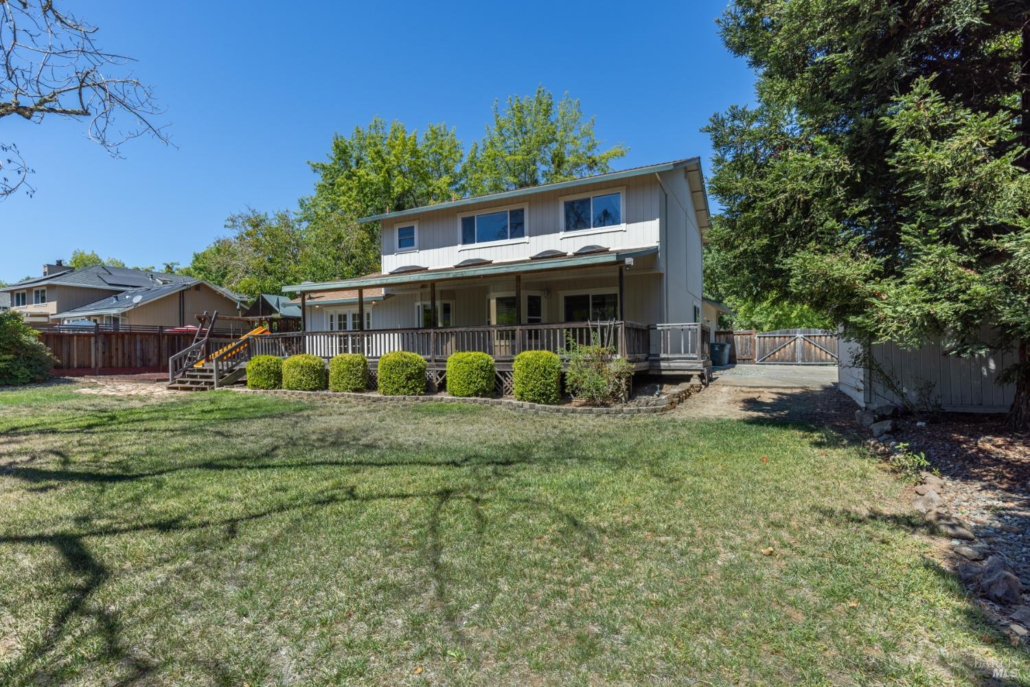 5720 Los Alamos Ct