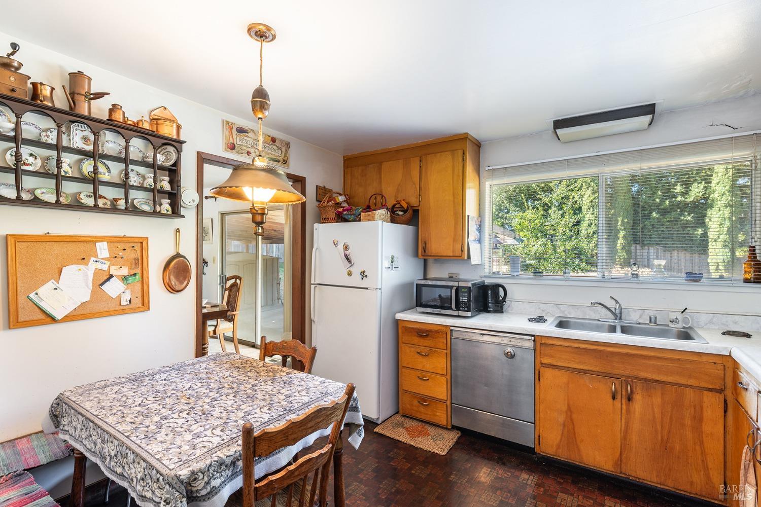 15 Lynn Dr