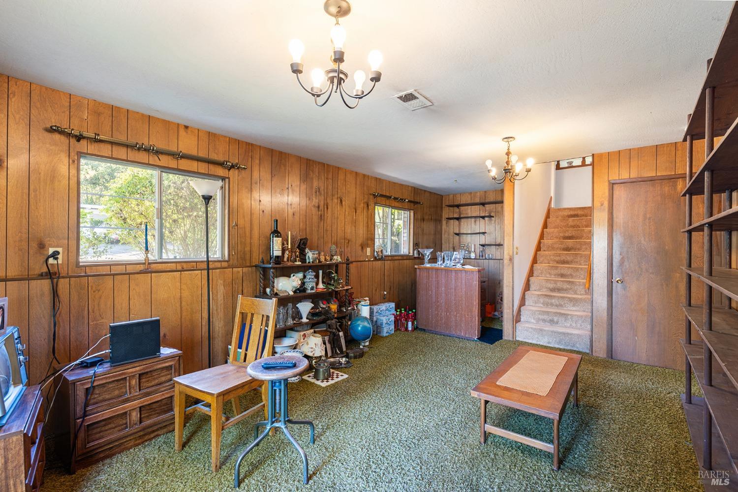15 Lynn Dr