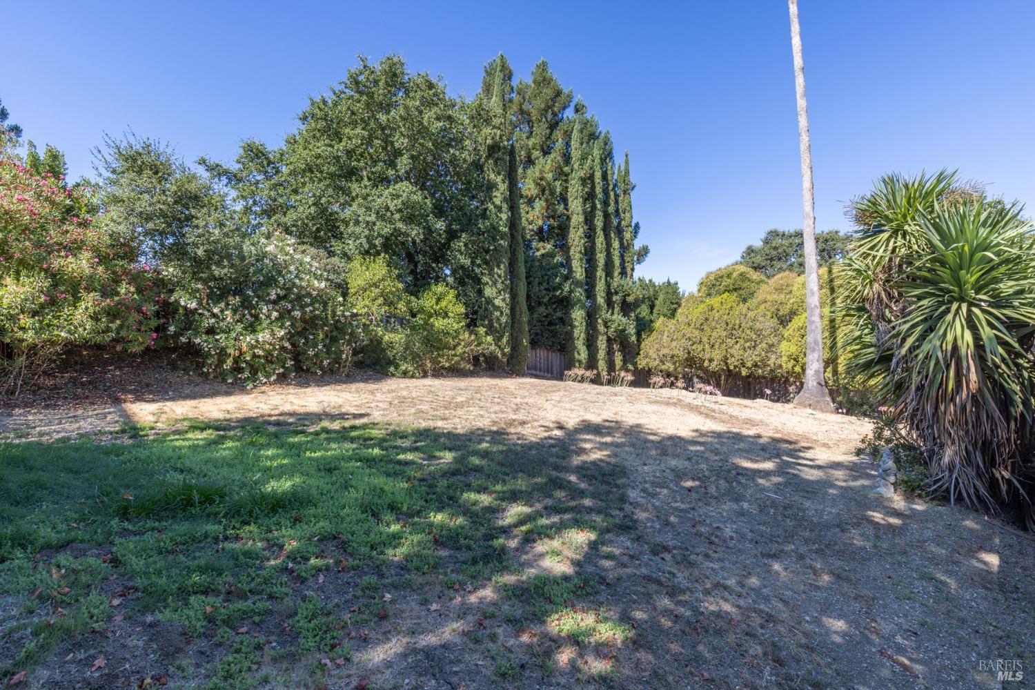 15 Lynn Dr