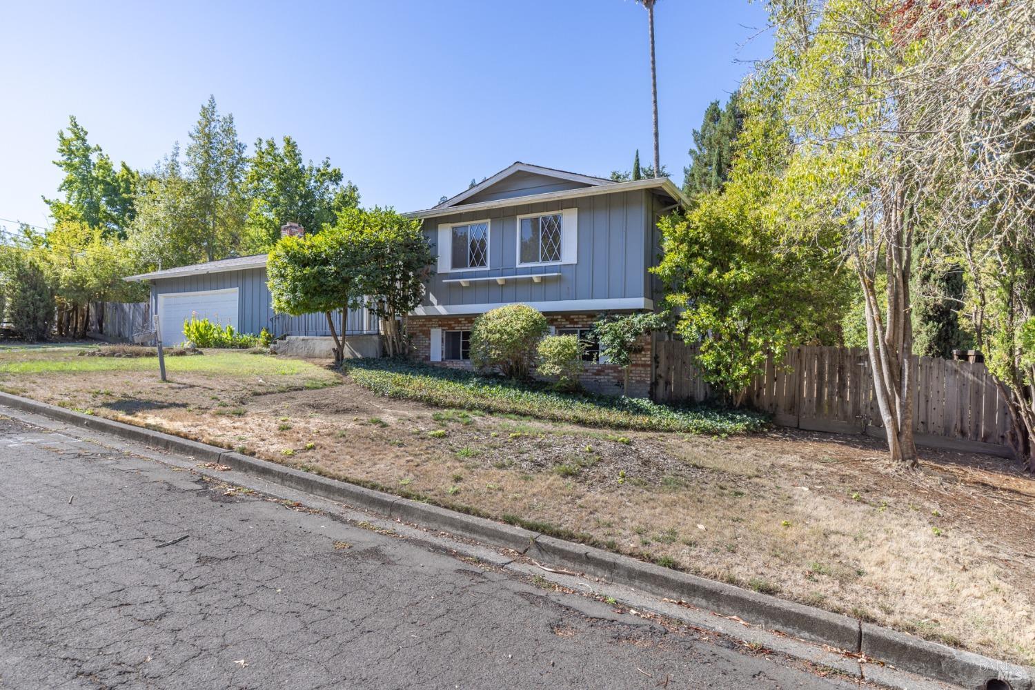 15 Lynn Dr