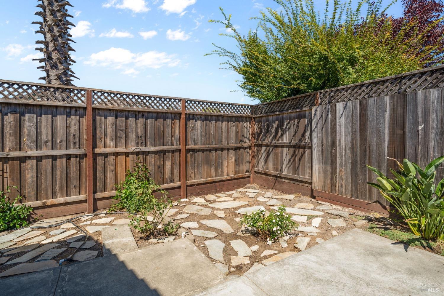 301 Sugar Maple Ln
