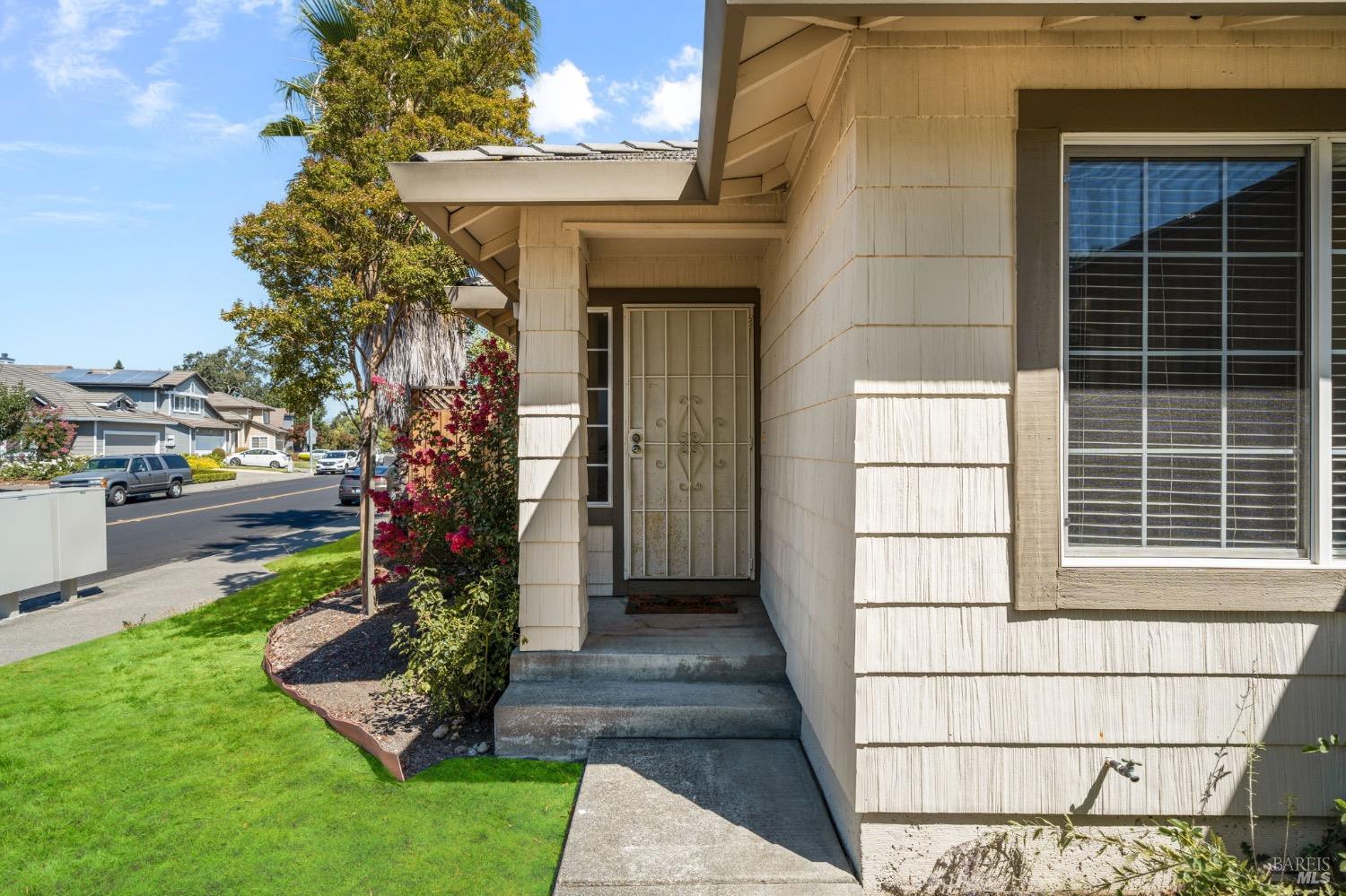301 Sugar Maple Ln