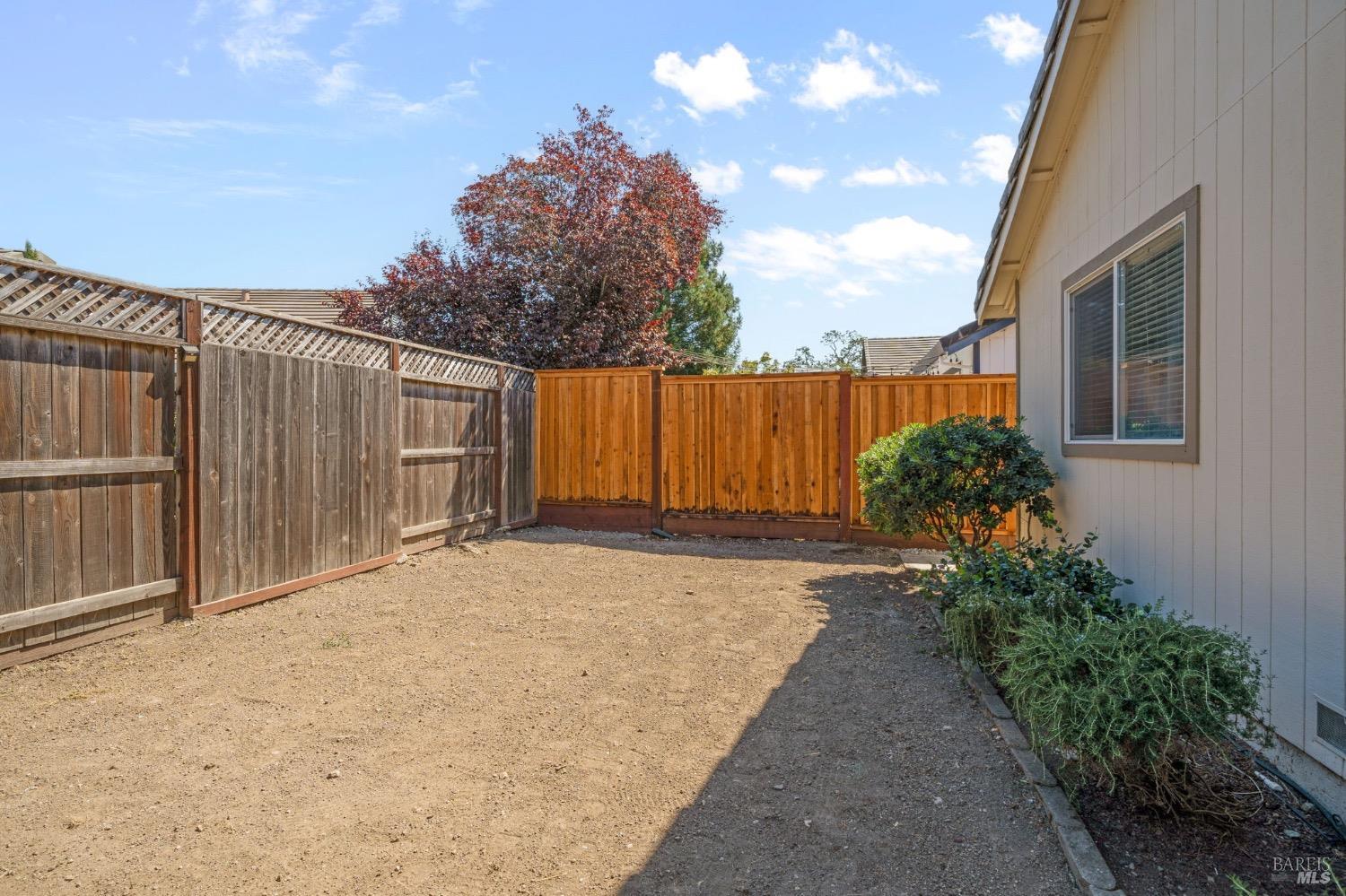 301 Sugar Maple Ln