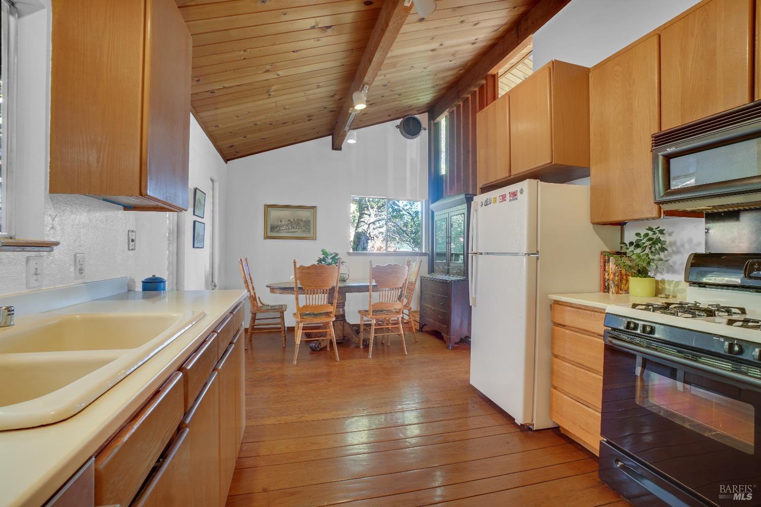 277 Tamalpais Rd