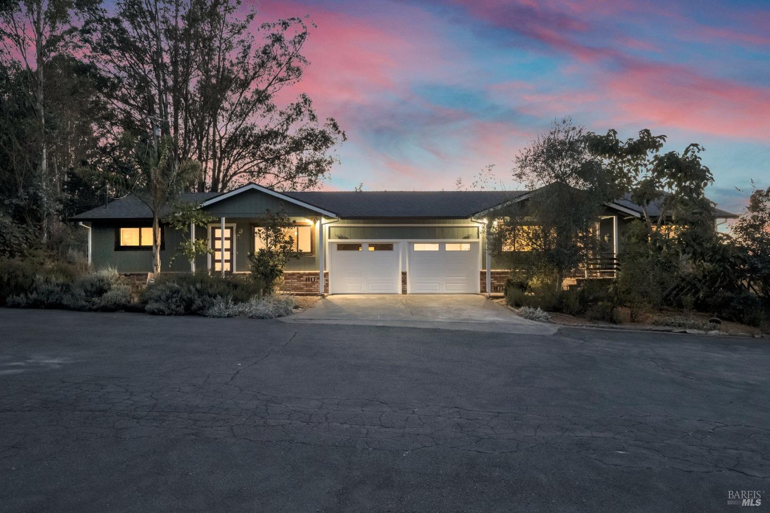 909-911 W Sierra Ave