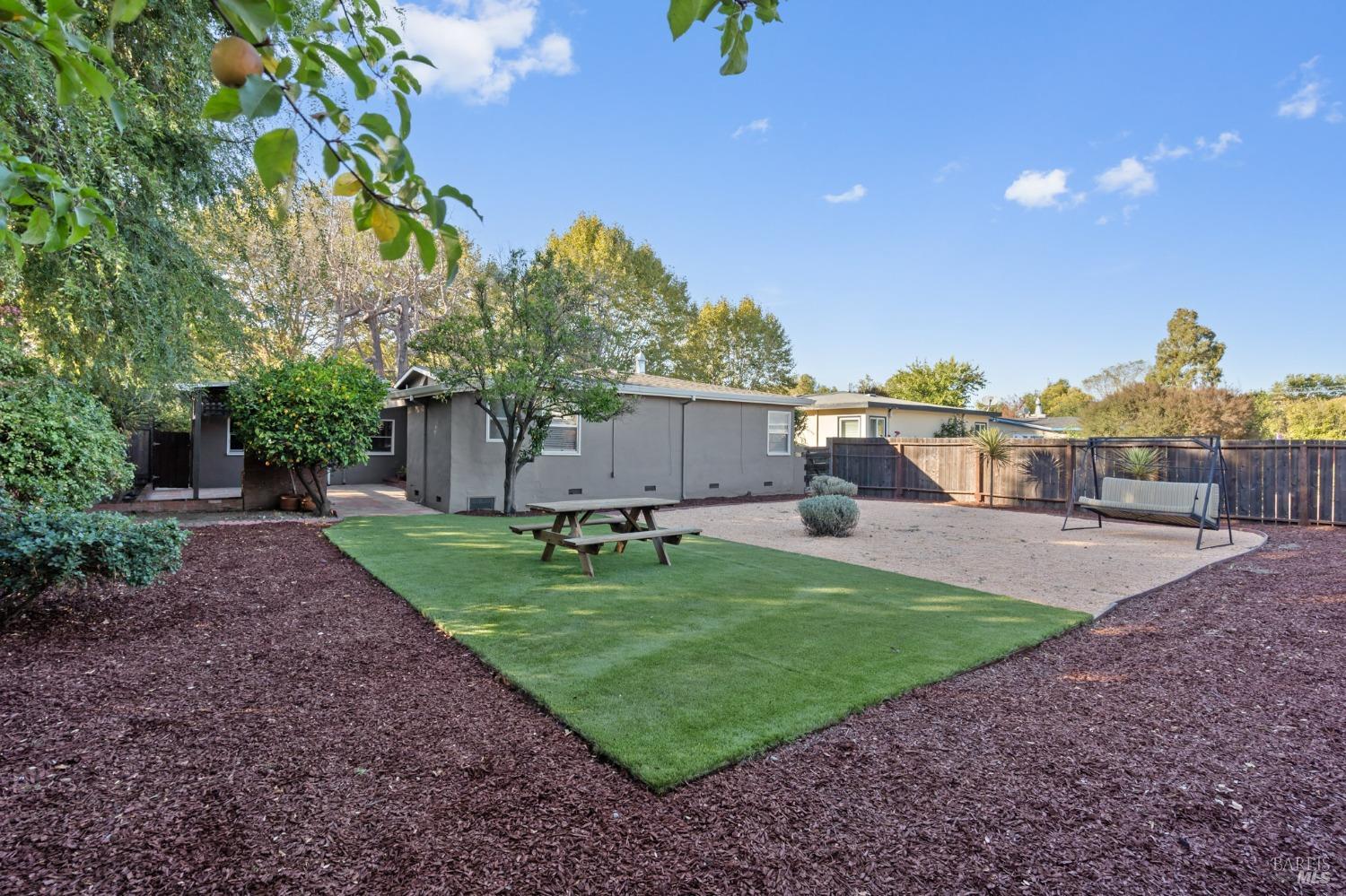 756 Plaza Amapola Dr